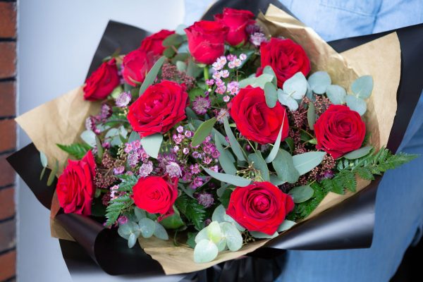 Deluxe Red Rose Bouquet
